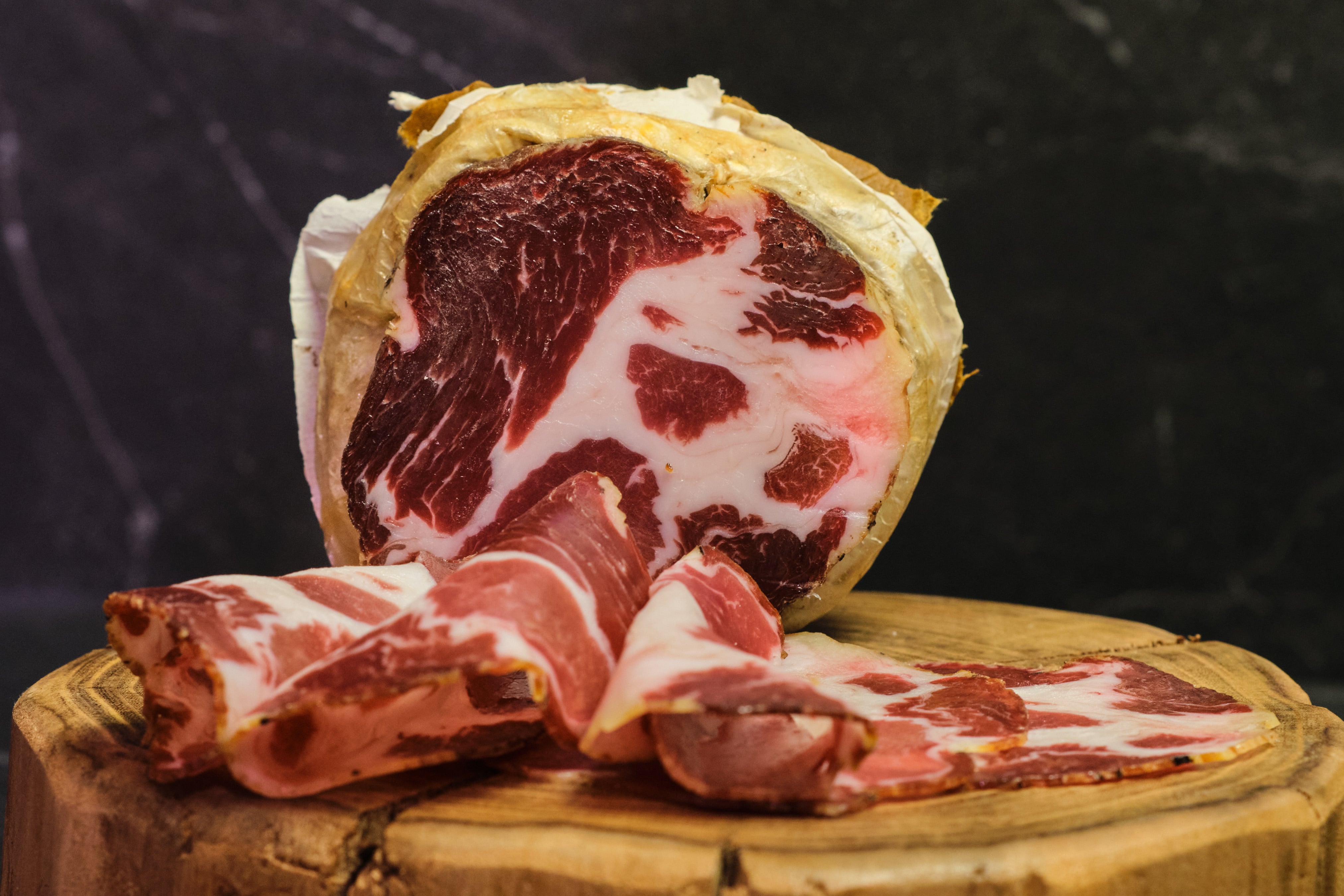 Capocollo Di Cinta Senese