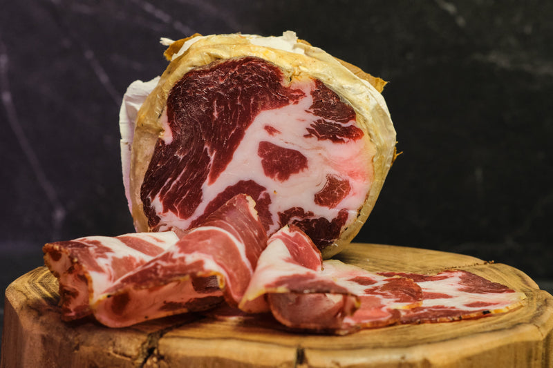 Capocollo di suino di razza cinta senese