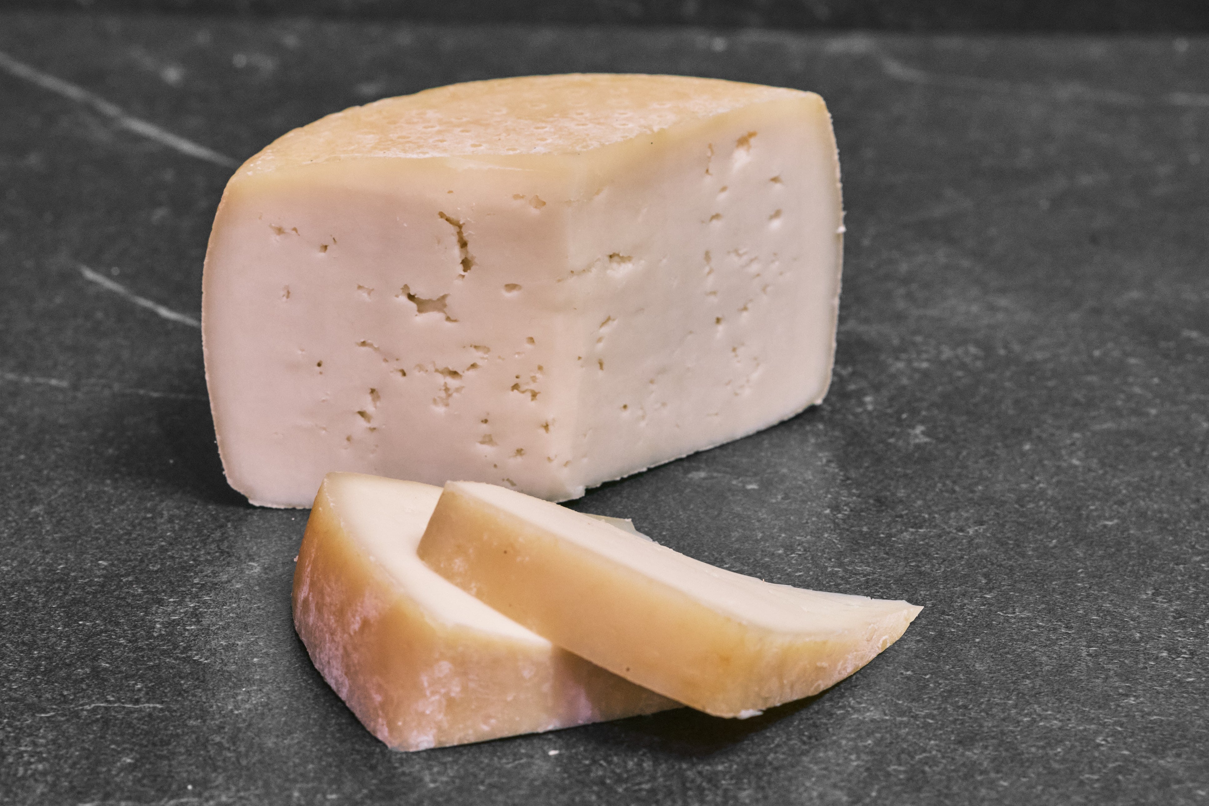 Formaggio Semistagionato