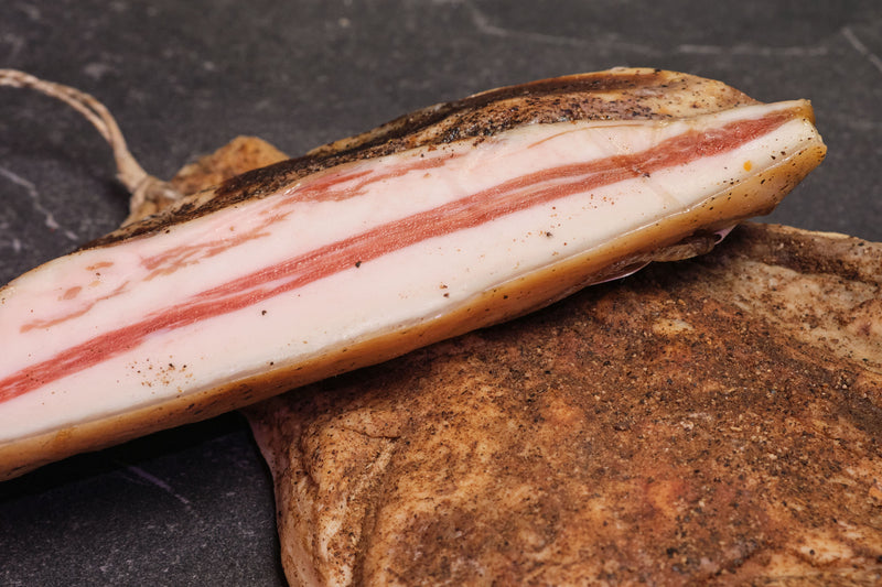 Guanciale di suino di razza cinta senese