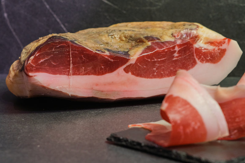 Mezzo Prosciutto di suino di razza cinta senese senz'osso (4kg)